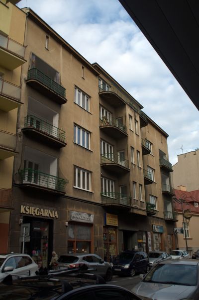 Kamienica przy ul. Jagiellońskiej 12 wsp&oacute;łcześnie, widok od strony zachodniej. Fot. Ludmiła Łapka z Biura Architekta Miasta UM Rzeszowa